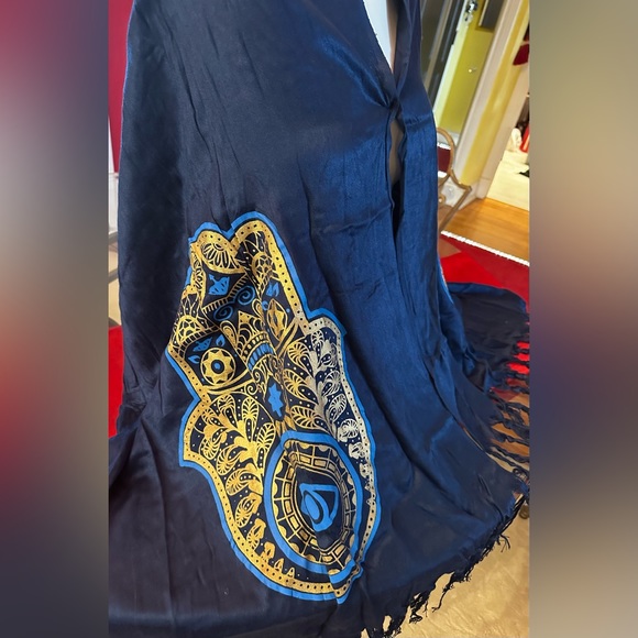 NEW GORGEOUS “HAMSA” HAND SYMBOL PASHMINA IN NAVY BLUE - Picture 3 of 4
